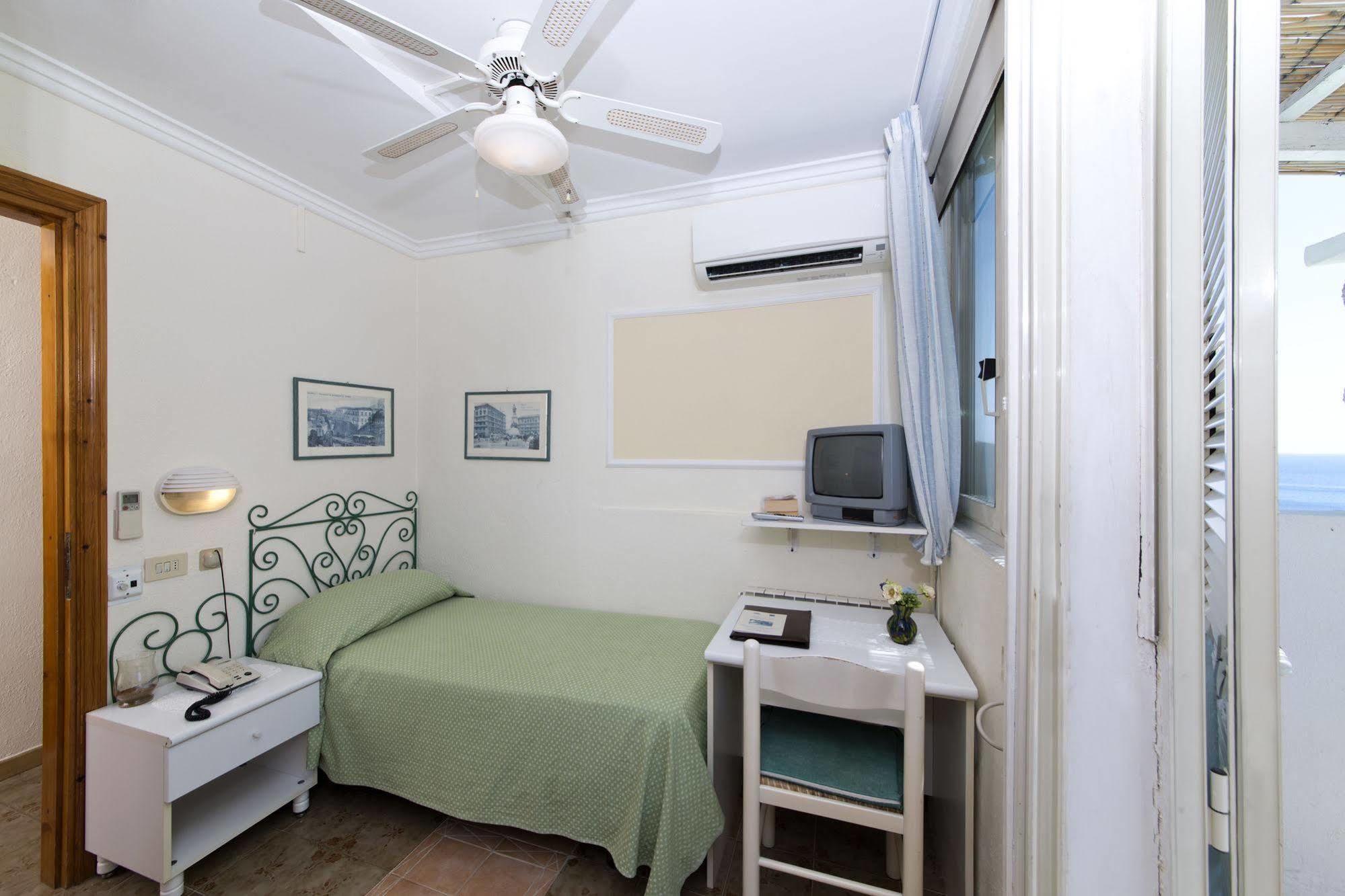 Hotel La Palma Sant'Angelo  Dış mekan fotoğraf